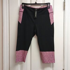 🔟VERSCOS Elastic pull on Capri Women's Leggings Fuchsia/Black Size L NWT
